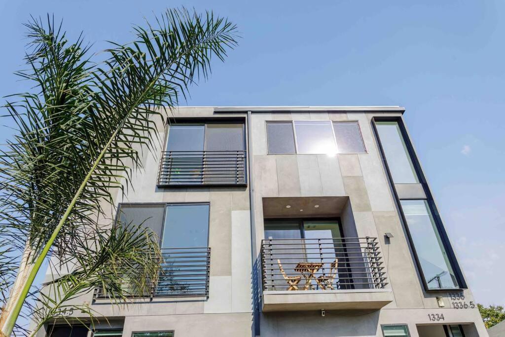 Stunning Hollywood Townhouse With Sunny Views Villa Los Angeles Dış mekan fotoğraf