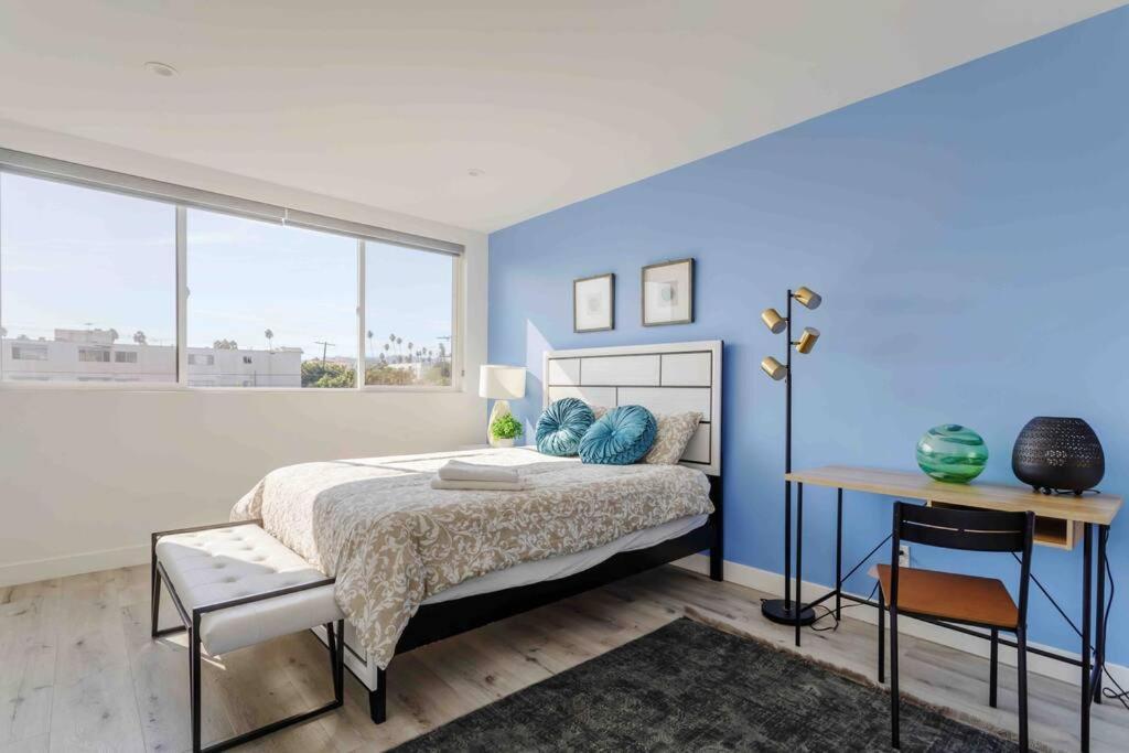 Stunning Hollywood Townhouse With Sunny Views Villa Los Angeles Dış mekan fotoğraf