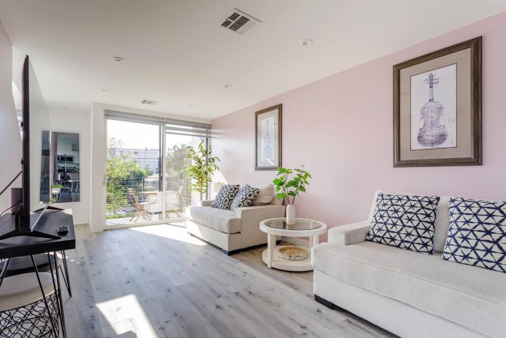 Stunning Hollywood Townhouse With Sunny Views Villa Los Angeles Dış mekan fotoğraf