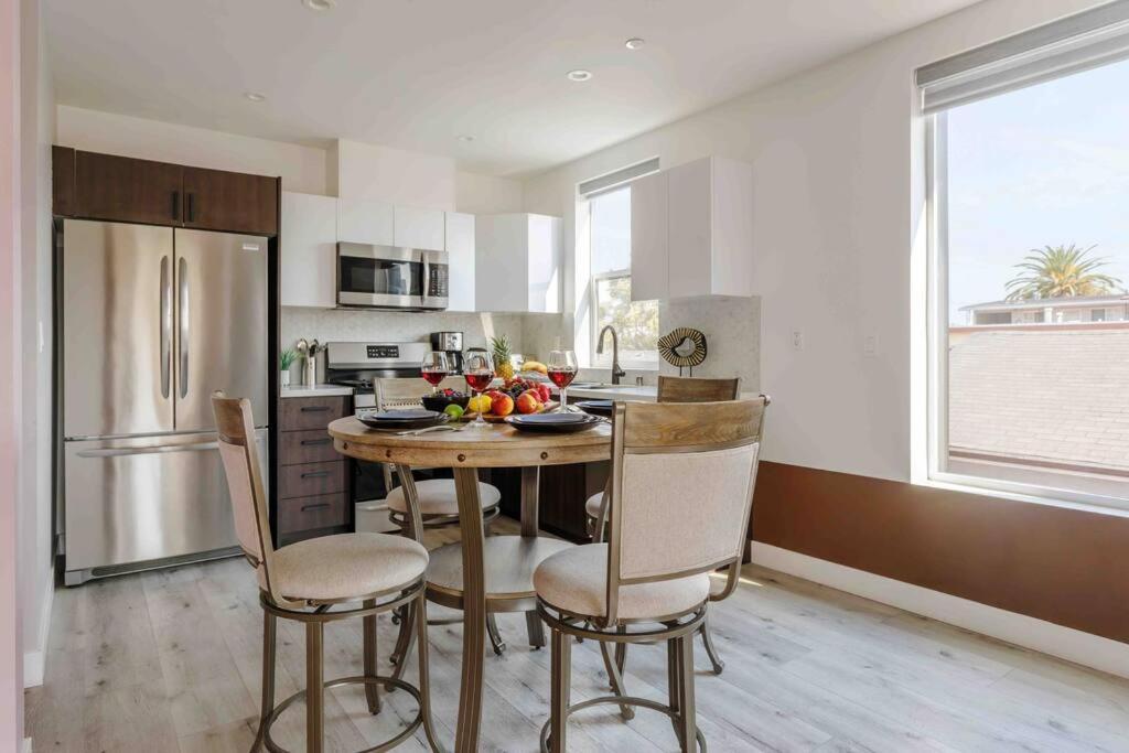 Stunning Hollywood Townhouse With Sunny Views Villa Los Angeles Dış mekan fotoğraf